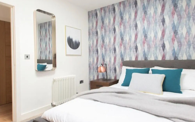 The White Wood Forest - Jewellery Quarter 3bdr Home