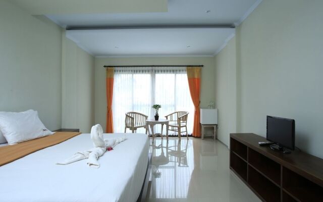 RedDoorz @ Padma Utara