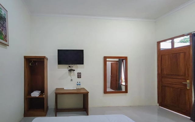 RedDoorz @ Tanakatto Homestay Waikabubak