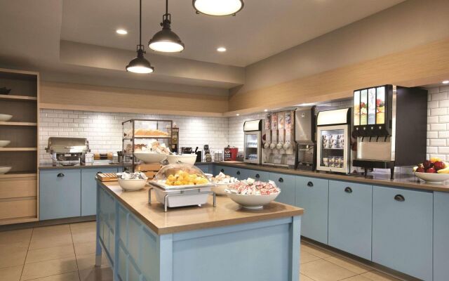 Country Inn & Suites by Radisson, Atlanta Airport North, GA