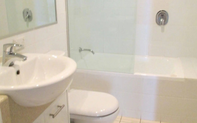 Tingeera Beachfront Apartments