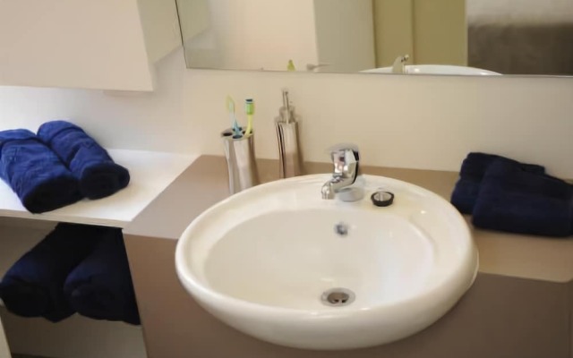 Yarra House Campus Summer Stays