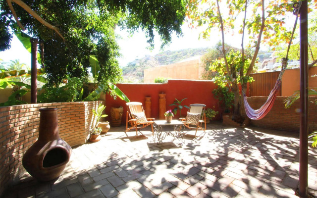 The Bungalows Hotel