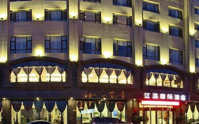 Dandong Riverside International Hotel