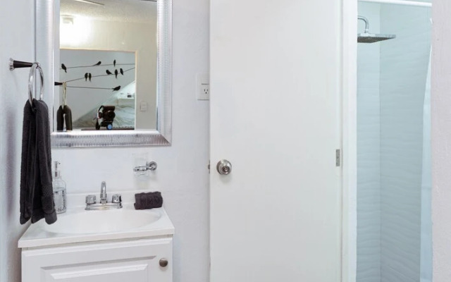 Marvelous Studios in PDC 5 min Beach