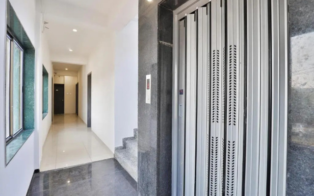 Oyo 23669 Nova Hotel New Crossroad
