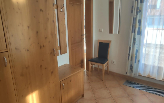 Lipno Riviéra - Myši v botě