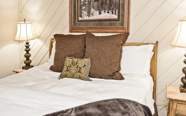 Ridgepoint Townhomes by Beaver Creek Mountain Lodging