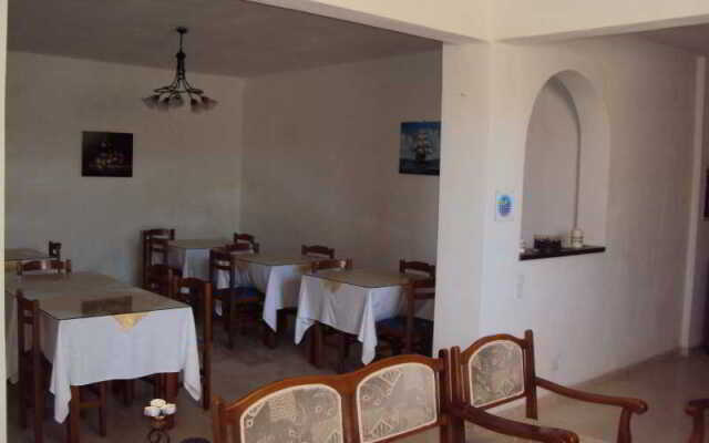 Privee Santorini