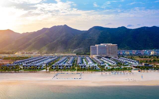 Wyndham Garden Sonasea Van Don