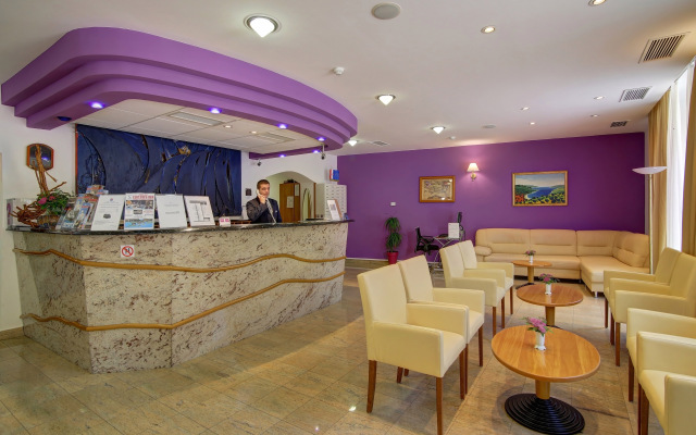 Hotel Komodor
