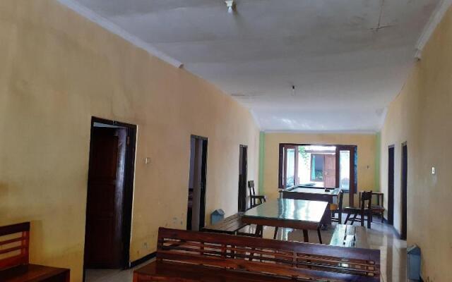 SPOT ON 2422 Hotel Moga Sari