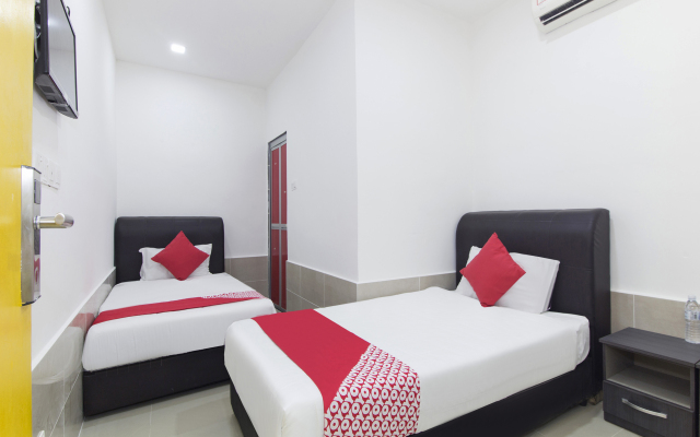 OYO 414  Adiff Palace Hotel