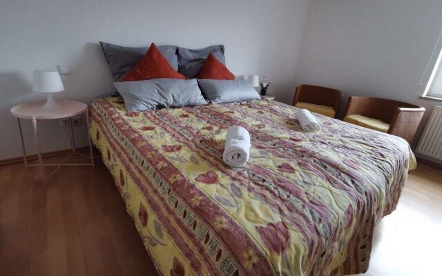 Apartment Close to Lake Ferienwohnung Seenah