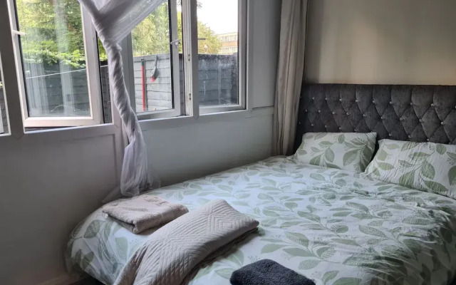 Cosy London Apartment in Waynflete Square