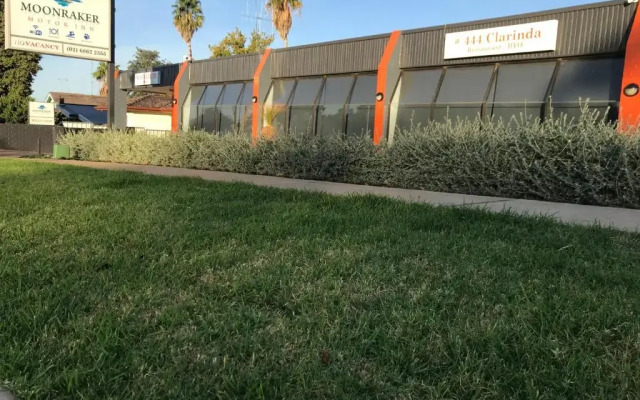 Moonraker Motor Inn