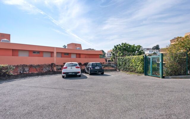 Aesthetic Apartment in Nice With Swimming Pool