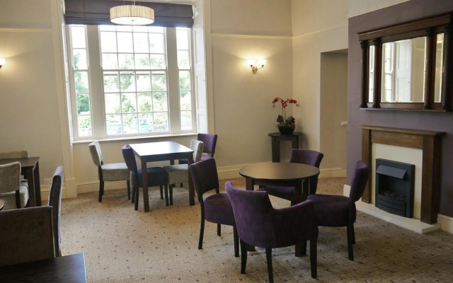 The Royal Victoria Hotel