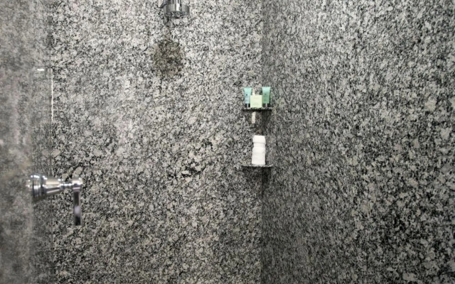 Ambassador Hotel Kansas City, Autograph Collection