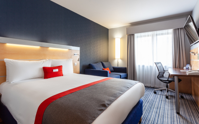 Holiday Inn Express Edinburgh Royal Mile by IHG