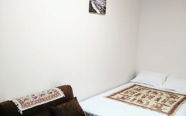 Tokyo stay Hut SARI