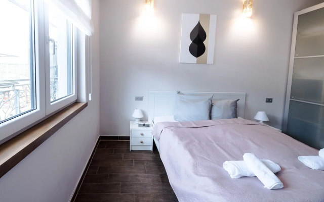 Budapest Easy Flat - Penthouse Basilica