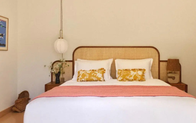 Hôtel La Tartane Saint -Tropez