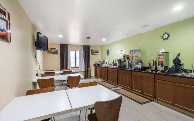 Super 8 by Wyndham Munfordville KY