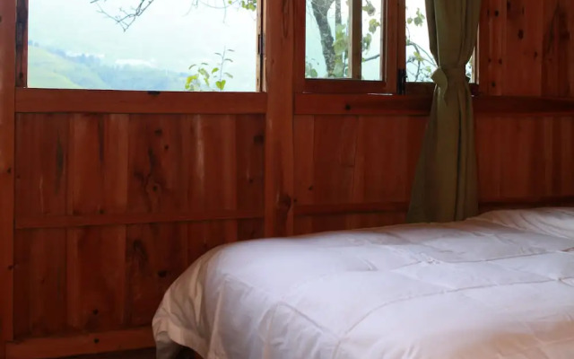 Dragon's Den Hostel in Longji Rice Terraces