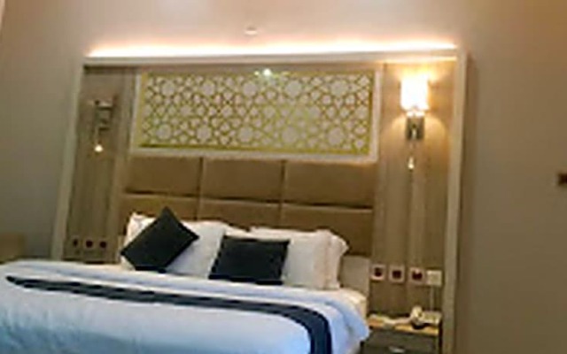 Springhill Hotel & Suites