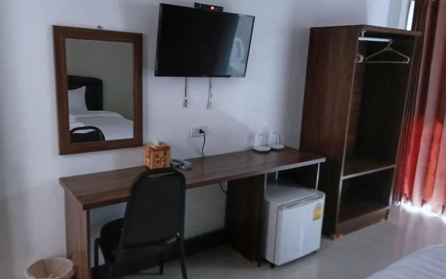 V2 hotel