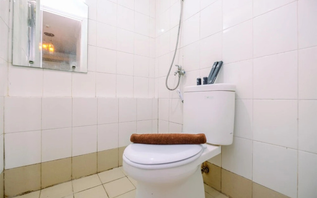 Comfort And Homey 2Br At Bassura City Apartment