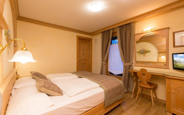 Hotel Crosal
