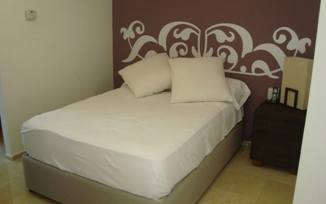 Unlimited Luxury ZAMORA Condo