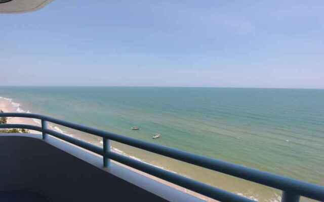 Chukamol Condominium No.1005