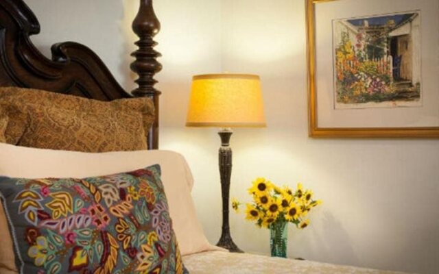 Four Kachinas Bed & Breakfast Inn