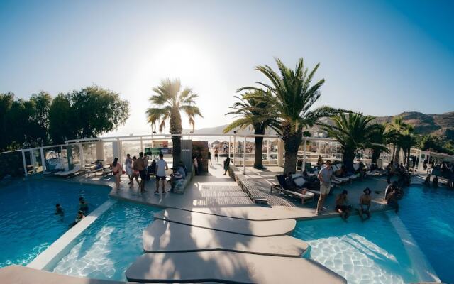 Far Out Beach Resort & Camping