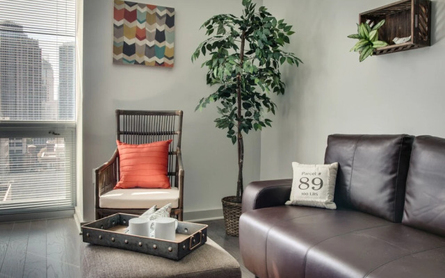 FRONTDESK Uptown Apts with City Views Charlotte