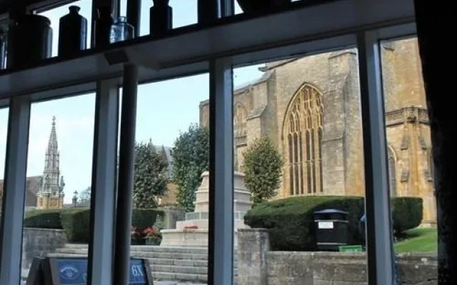 The Plume of Feathers