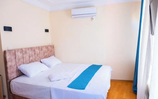 Çinar Otel