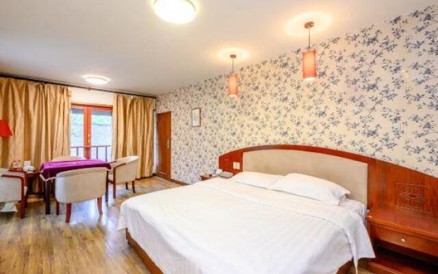 Fengxiangyuan Holiday Hotel