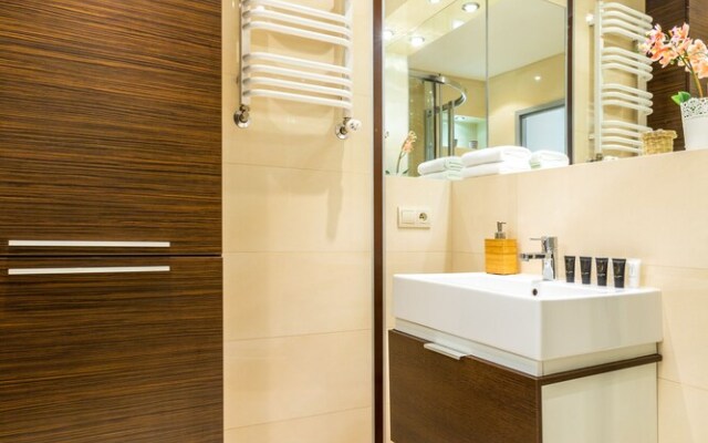 Angel City by Friendhouse Apartments