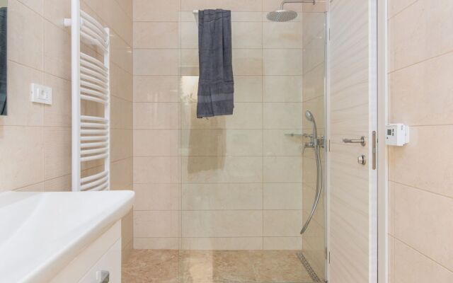 Deluxe Villa in Porec With Wellness Centre & Pool