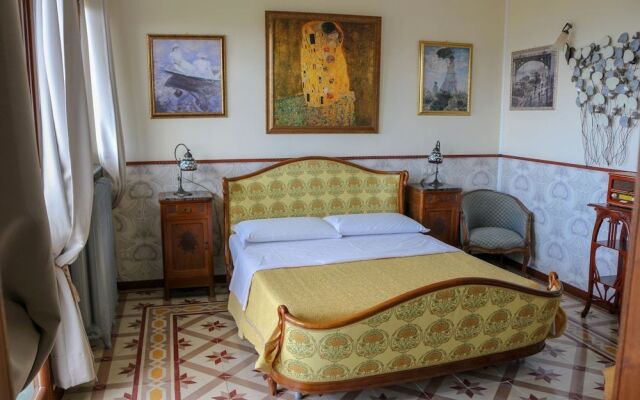The White Villa