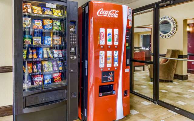 Quality Inn & Suites Atlanta Stone Mountain