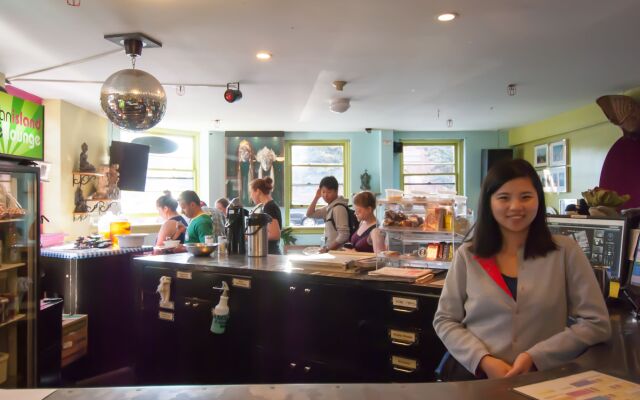 Ocean Island Inn Backpackers Suites - Hostel