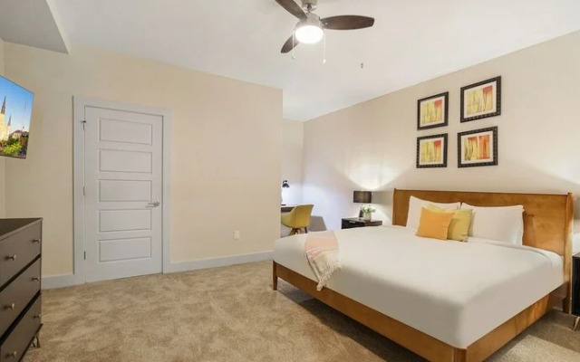 Peaceful Condo Near Bourbon Street