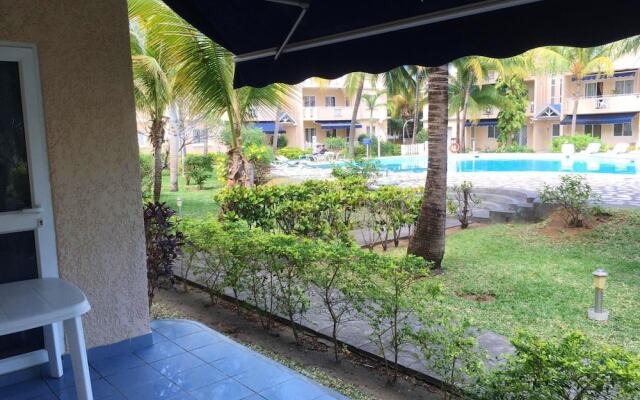 Apartment With 2 Bedrooms in Flic en Flac, With Wonderful Mountain Vie
