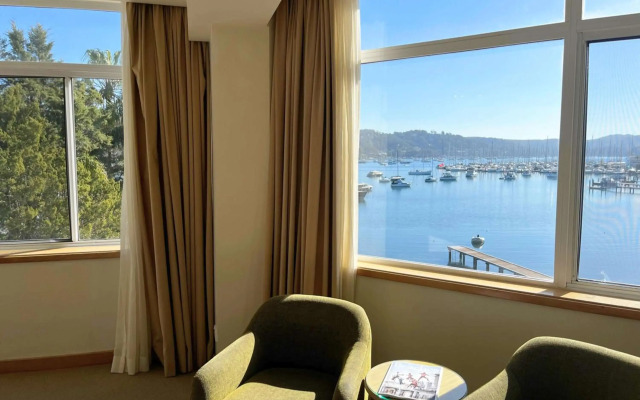 Mirage Hotel Newport