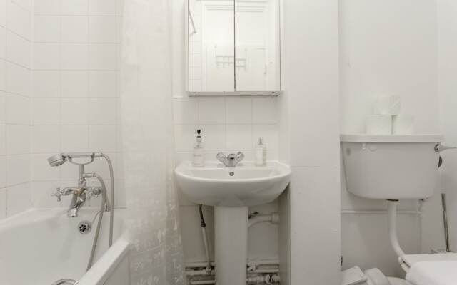Stylish 1 Bedroom Flat In South Kensington